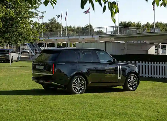 将于2026年上市 路虎揽胜纯电版原型车发布